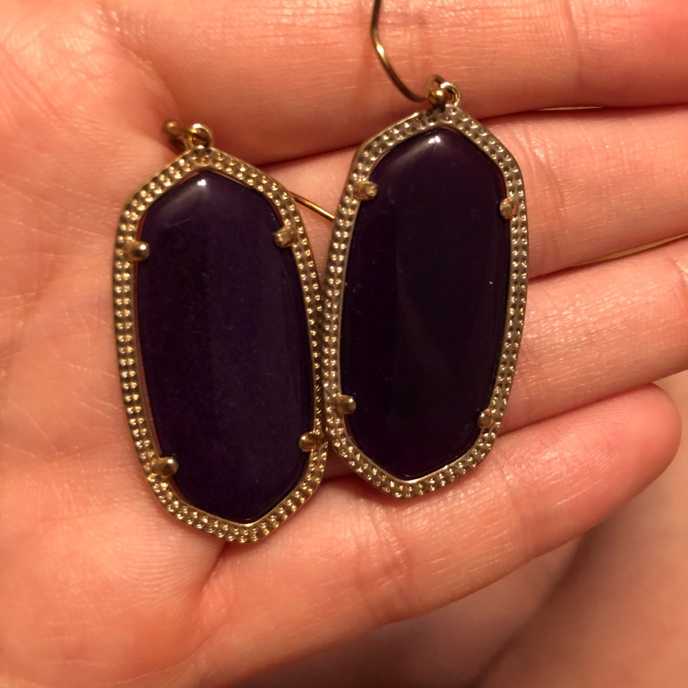 Kendra Scott Elle Drop earrings in Jade!